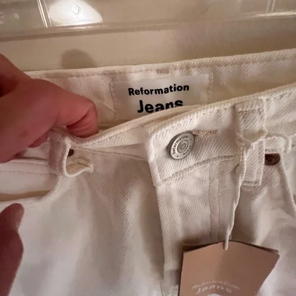 Reformation Hi Rise Wide Leg White Jeans with Stars NWT Size 24 - Picture 5 of 6